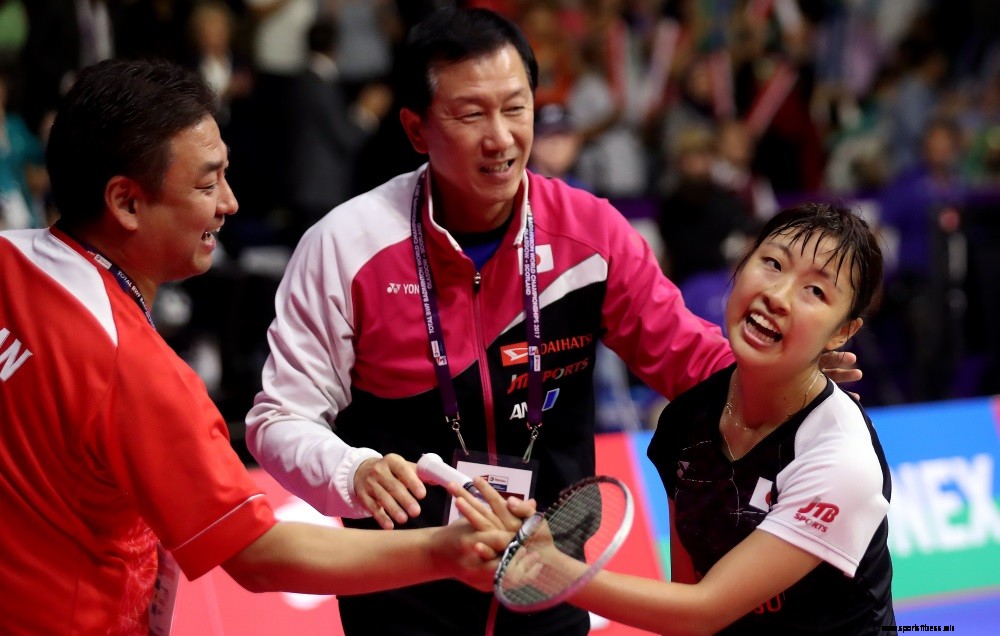 Can Players Play Both Singles And Doubles?