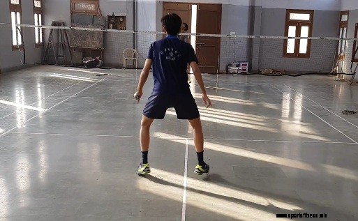 Badminton split step