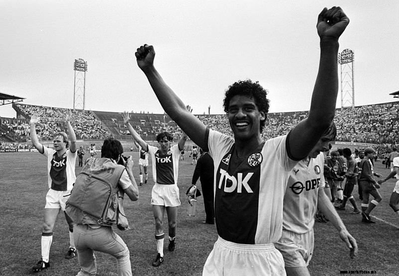 The Black Swan, Frank Rijkaard – The Legacy of Football’s Streetfighting Ballerino