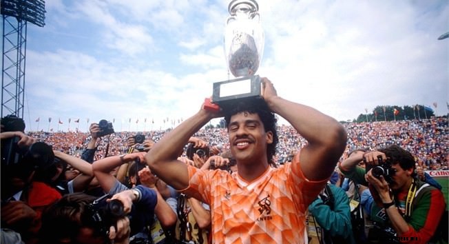 The Black Swan, Frank Rijkaard – The Legacy of Football’s Streetfighting Ballerino