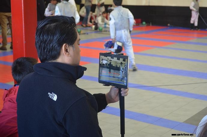 6 Reasons to Videotape  Fencing Competitions of your child