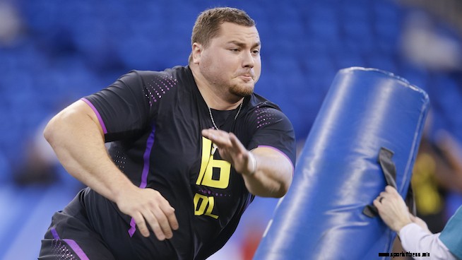 How Harrison Phillips Built One of the Most Impressive Bench Presses in NFL History