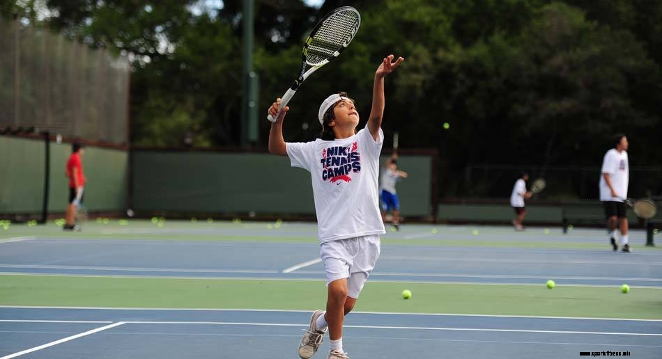 How To Properly Hit The Overhead