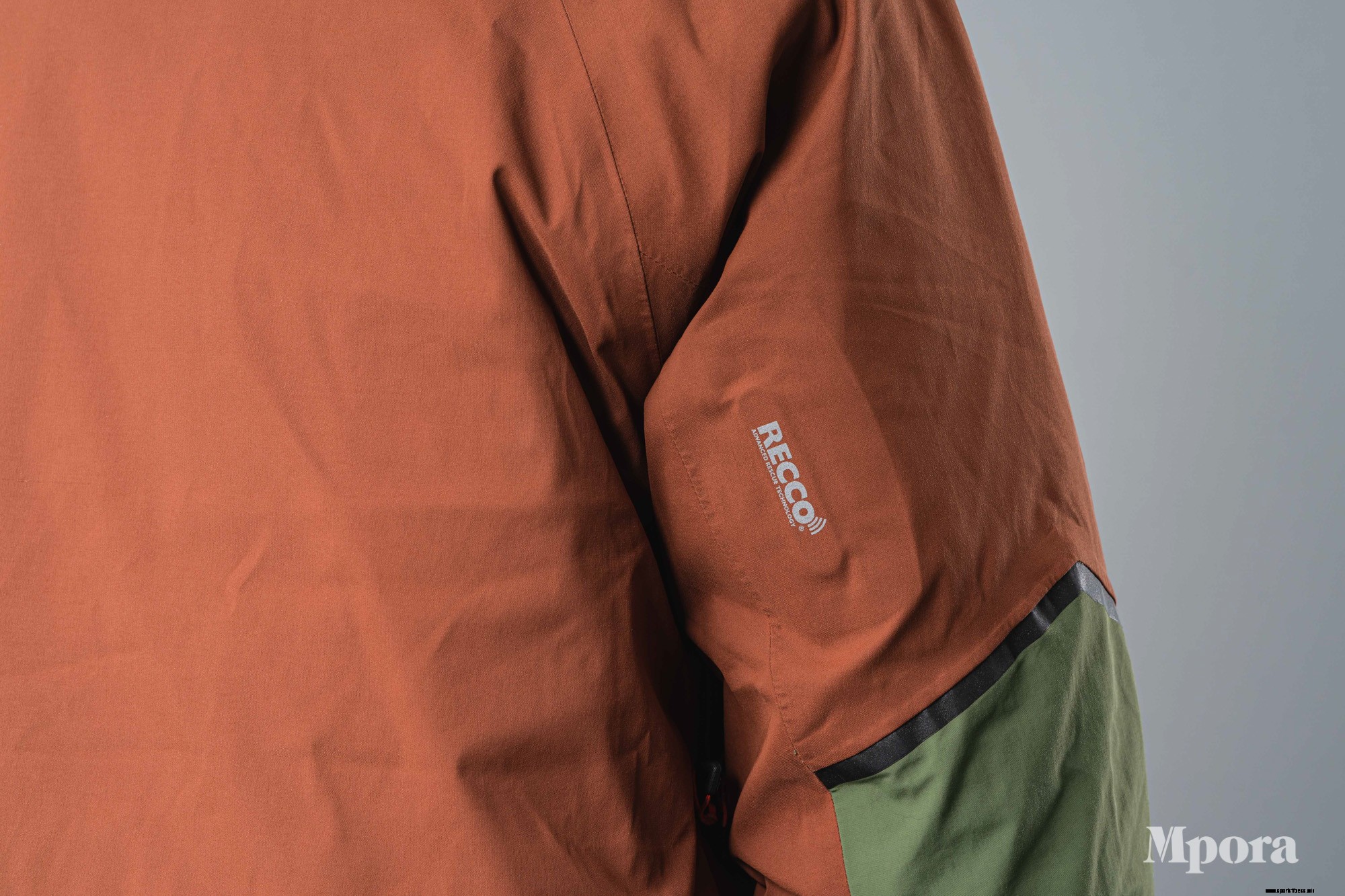 686 GLCR Gore-Tex Weapon 3-In-1 Smarty Jacket | Review