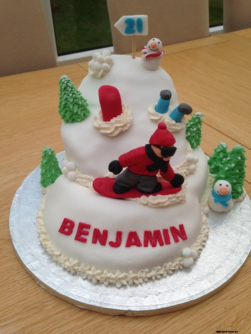 23 Snowboard Cakes Perfect For Those Who Eat, Drink, And Sleep Snowboarding
