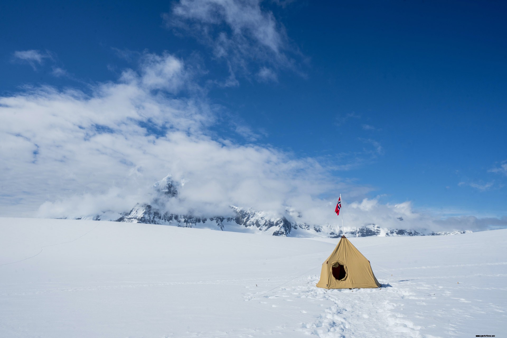 Winter Camping | 11 Photos Of Tents In Snow That Will Inspire Cold Weather Adventures