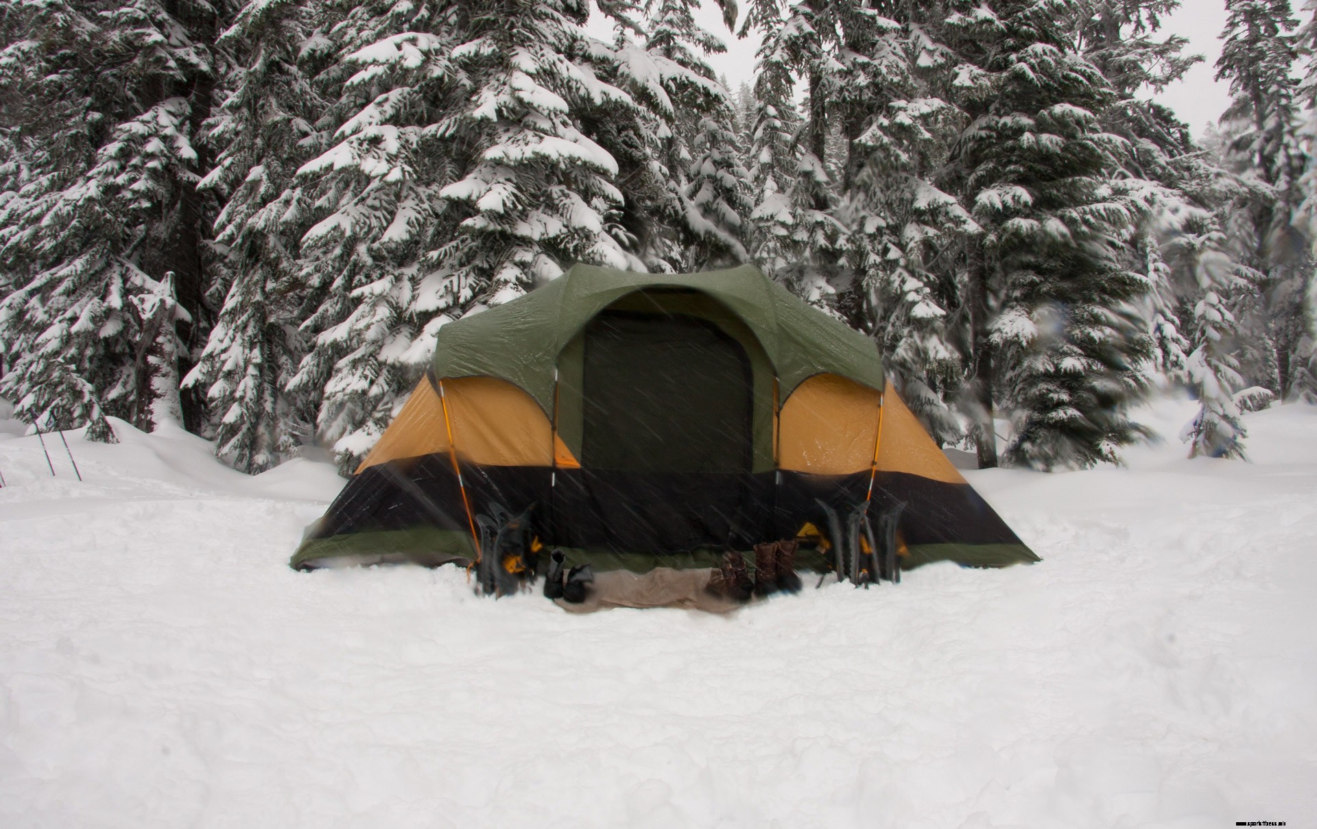 Winter Camping | 11 Photos Of Tents In Snow That Will Inspire Cold Weather Adventures