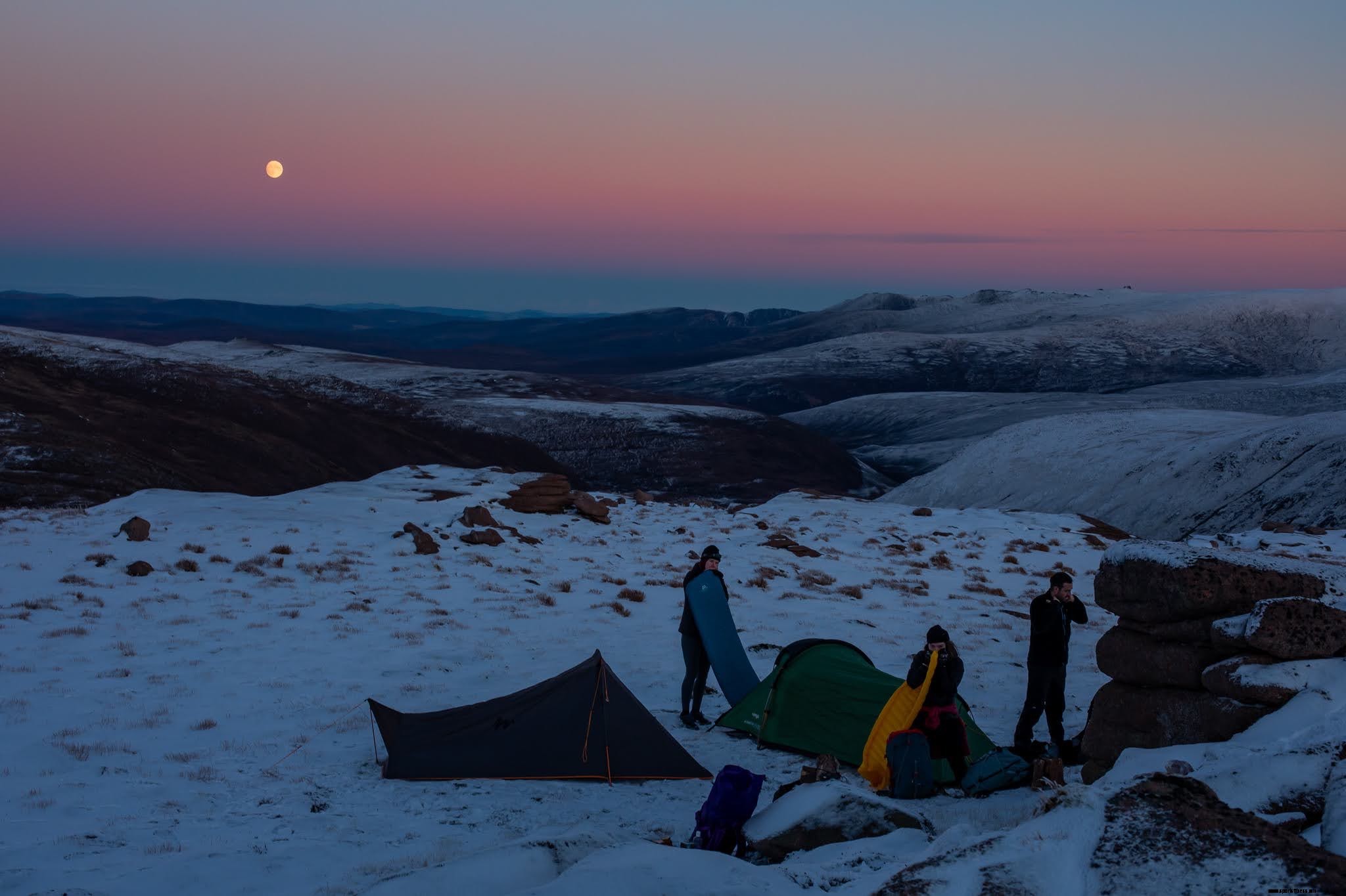 Winter Camping | 11 Photos Of Tents In Snow That Will Inspire Cold Weather Adventures