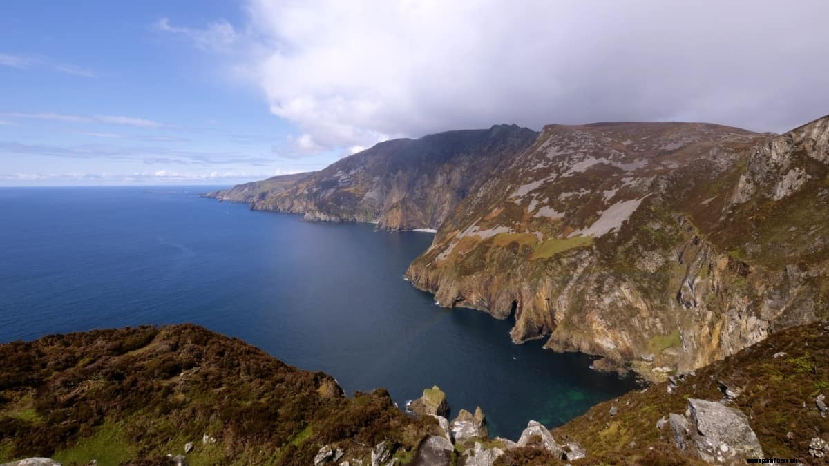 Hiking in Ireland: Your Complete Guide to the Best Hikes & Walks
