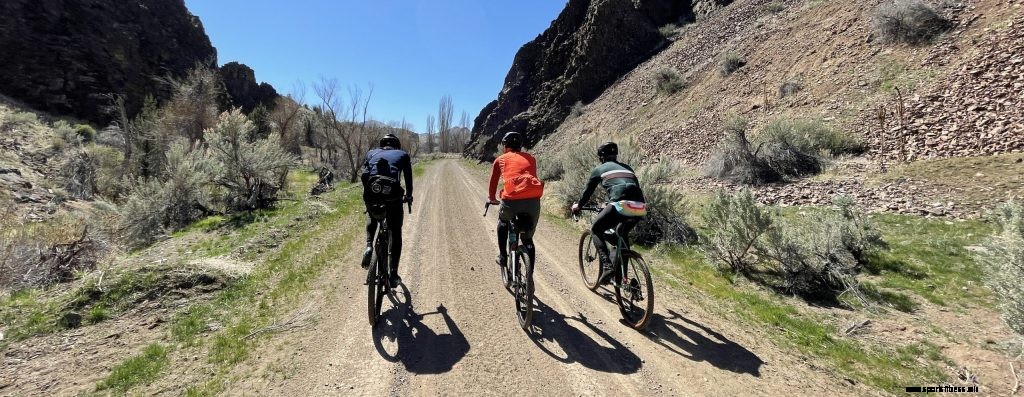 Showers Pass Apex Bike Shorts – Adventure Gravel Ride Essentials