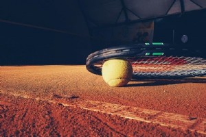 Hvordan kan du bli sprek og sunn ved å spille tennis? 