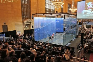 Squash-regler og -forskrifter for nybegynnere:Grunnleggende veiledning for single, dobler, Servering og scoring 