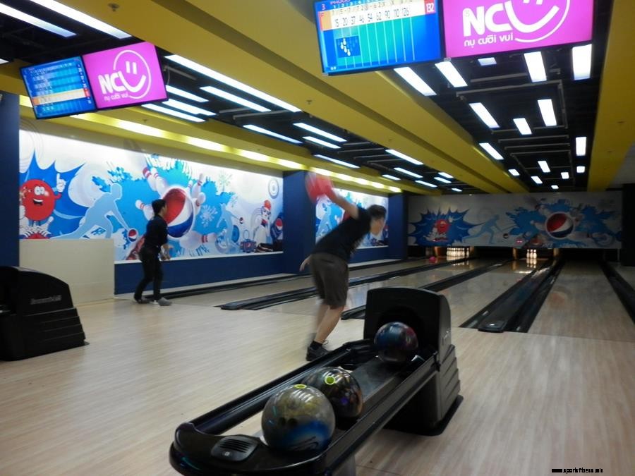 Se gjennom Lane bowling på SC Vivo City District 7 Saigon 3 
